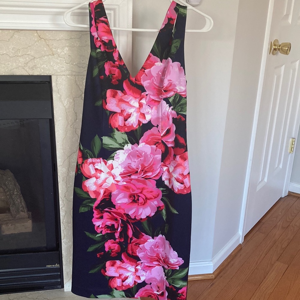 Beautiful flower Vince dress!